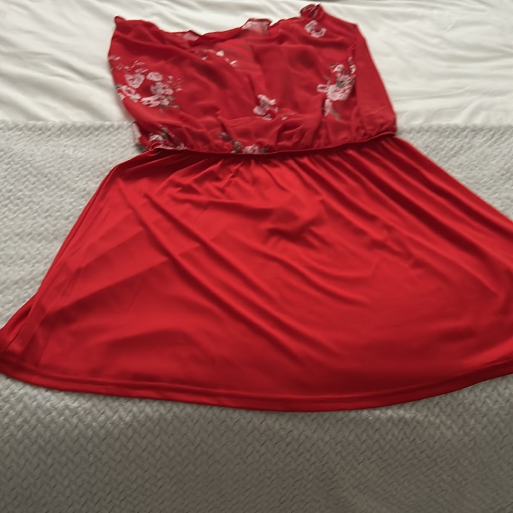 Size XL Lulus red floral dress, summer dress, wedding dress, any occasion dress! - Picture 10 of 12